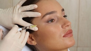 Mesotherapy as a means of rejuvenating the skin around the eyes