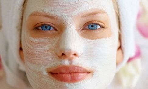 Rejuvenating mask for a girl's face